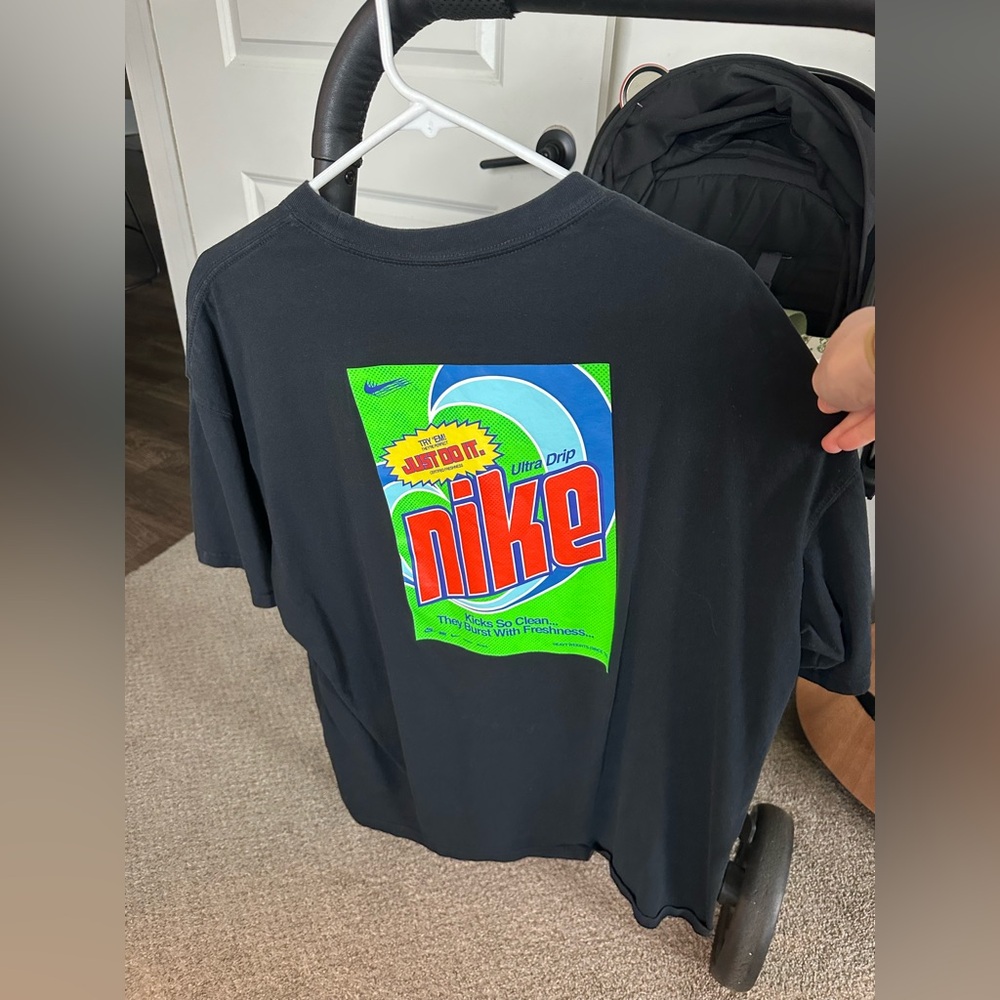 2 Nike Black Graphic T-Shirts
